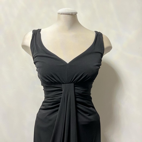 Ricki’s formal dress - Picture 2 of 3